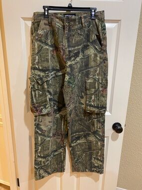 Mossy Oak Men’s Camouflage Cargo Pants - Olive Green/Brown